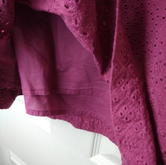 L.l.bean pink/ purple lined eyelet designed front pocket skirt. Size 8p - Picture 6 of 9